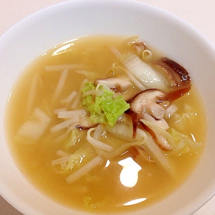 節約レシピ☆椎茸と白菜ともやしの味噌汁